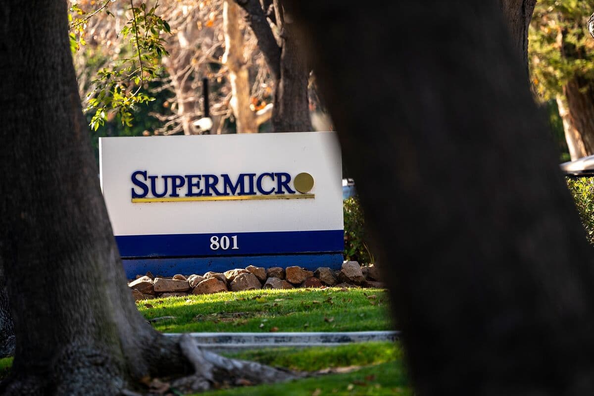 Super Micro Raided as Taiwan Expands Chip Smuggling Probe